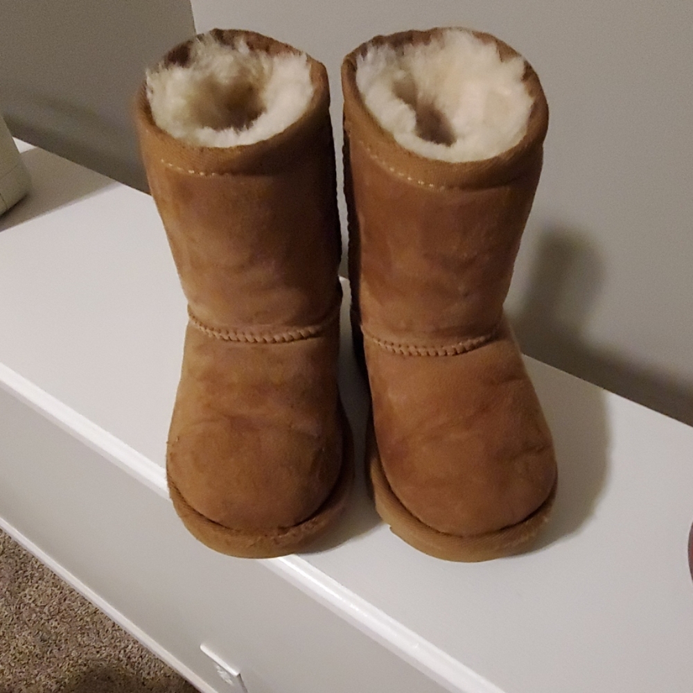 Uggs toddler